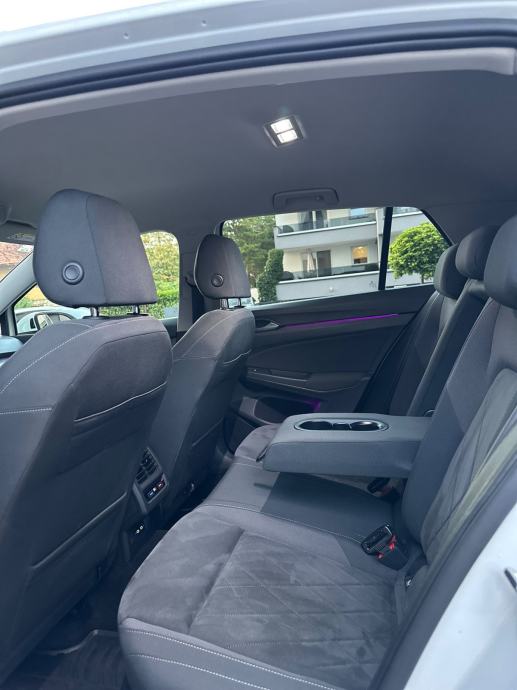VW GOLF 8 2.0 TDI DSG 2021GODINA STYLE 110KW, fotografija 9
