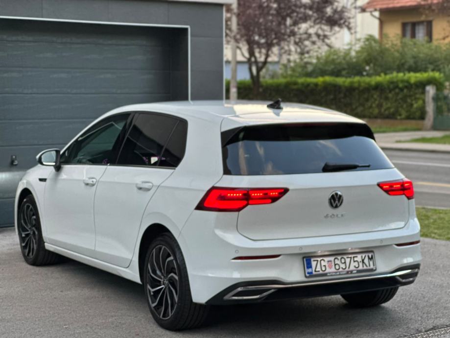 VW GOLF 8 2.0 TDI DSG 2021GODINA STYLE 110KW, fotografija 4