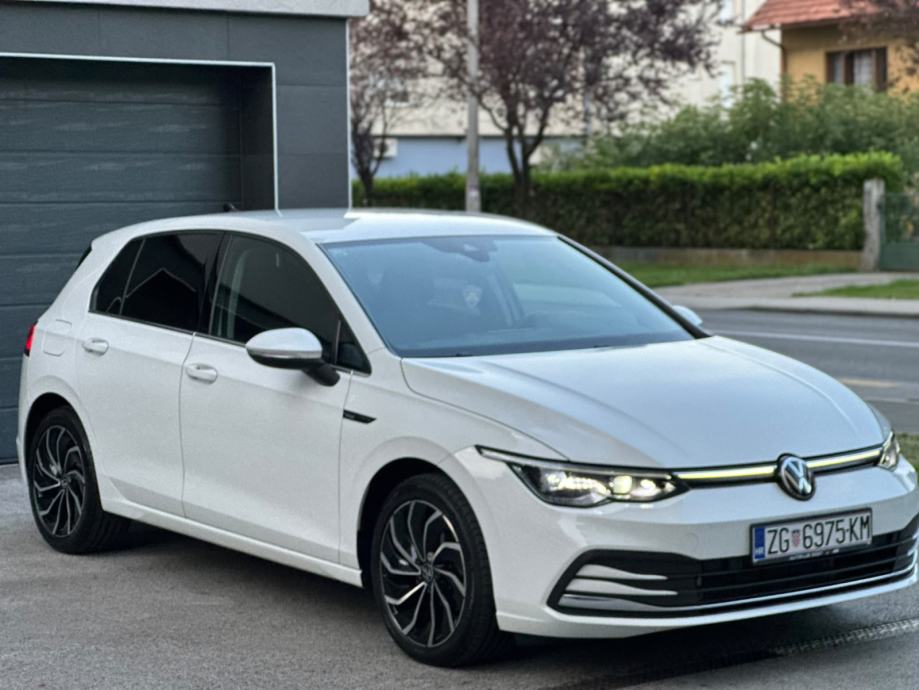 VW GOLF 8 2.0 TDI DSG 2021GODINA STYLE 110KW, fotografija 6