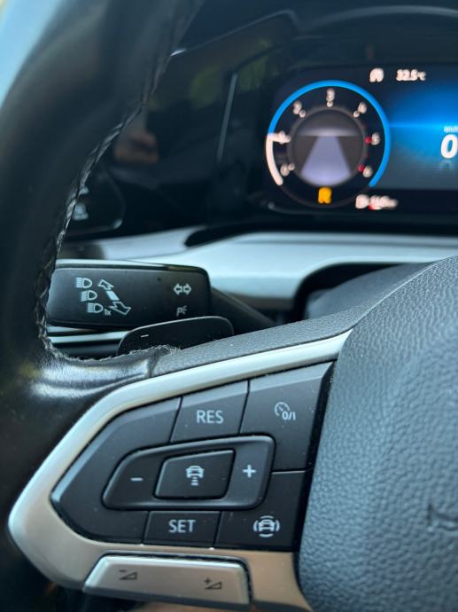 AKCIJA!!VW Golf 8 2.0 TDI DSG/SERVISNA|VIRTUAL|AMBI|RADAR|TEMPOMAT|ACC, fotografija 16