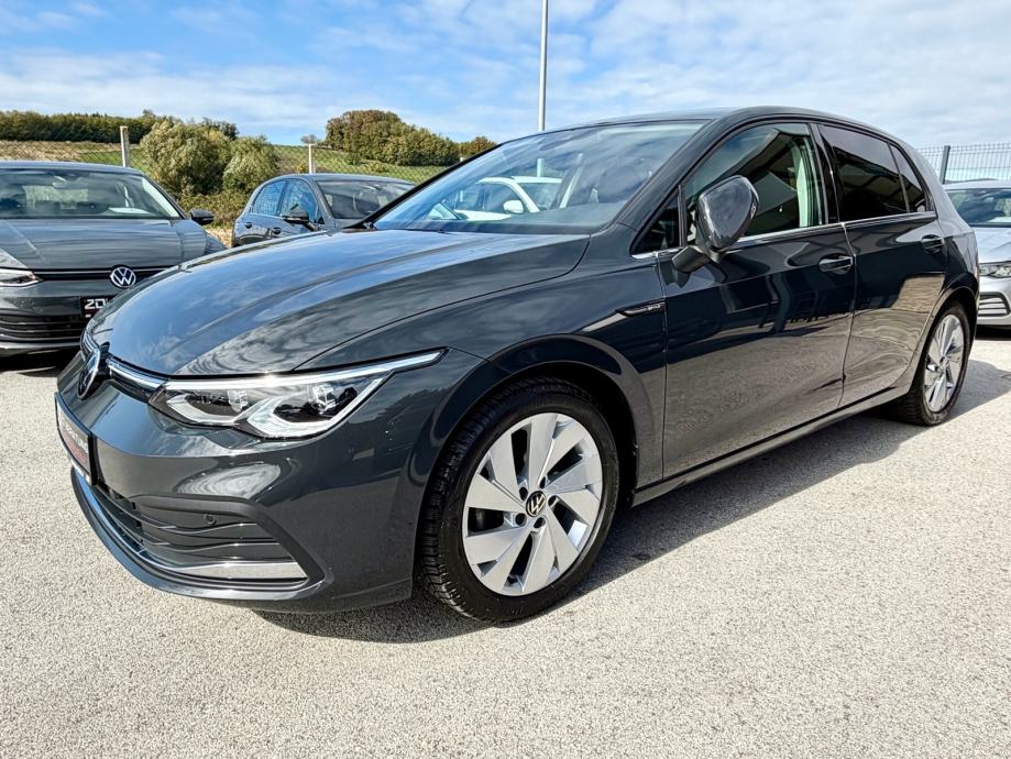 VW Golf 8 2,0 TDI *DSG* Style MATRIX LED H&K Kamera Navi R17 Servisna, pogled izvana - slika 3