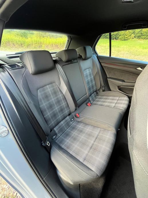 VW Golf 8 2.0 TDI GTD / DSG / IQ MATRIX / ACC / TOP STANJE / REG., fotografija 16