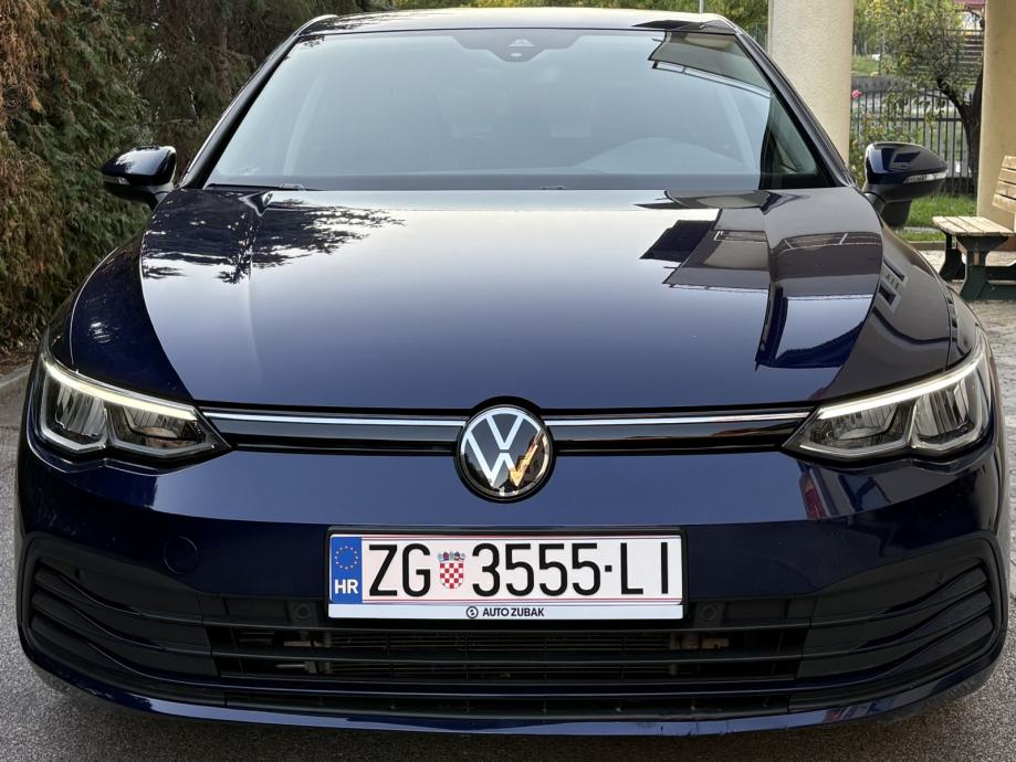 VW GOLF 8 2.0 TDI, LED, KAMERA, NAVI, ACC, REG 1 GOD, R17, SERVISNA, fotografija 2