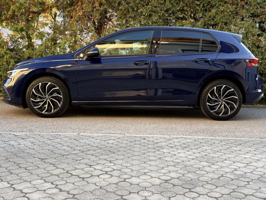 VW GOLF 8 2.0 TDI, LED, KAMERA, NAVI, ACC, REG 1 GOD, R17, SERVISNA, fotografija 4