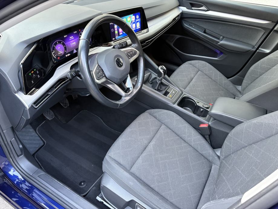 VW GOLF 8 2.0 TDI, LED, KAMERA, NAVI, ACC, REG 1 GOD, R17, SERVISNA, fotografija 9