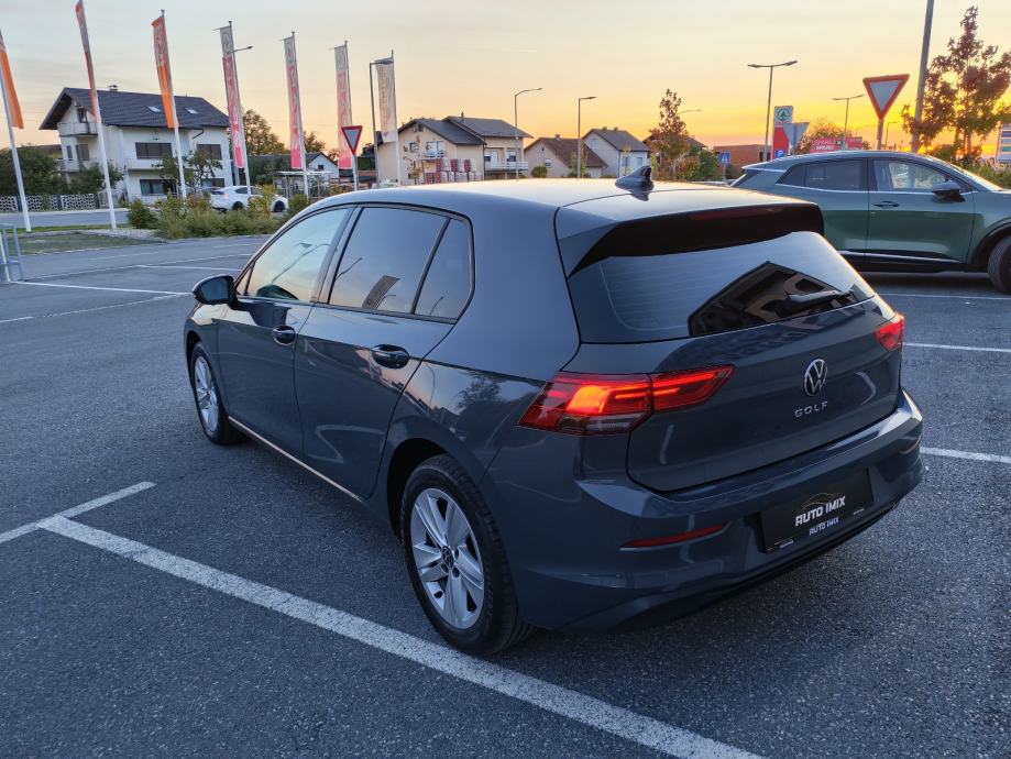 VW Golf 8 2,0 TDI*LIFE*LED,VIRTUAL,NAVI.., fotografija 5