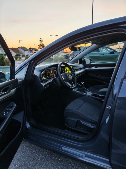 VW Golf 8 2,0 TDI*LIFE*LED,VIRTUAL,NAVI.., fotografija 11
