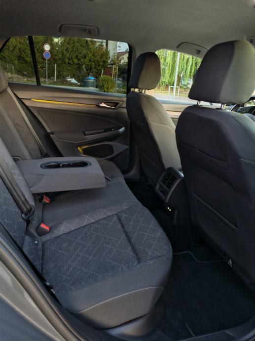VW Golf 8 2,0 TDI*LIFE*LED,VIRTUAL,NAVI.., fotografija 14
