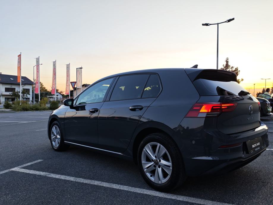 VW Golf 8 2,0 TDI*LIFE*LED,VIRTUAL,NAVI.., fotografija 10