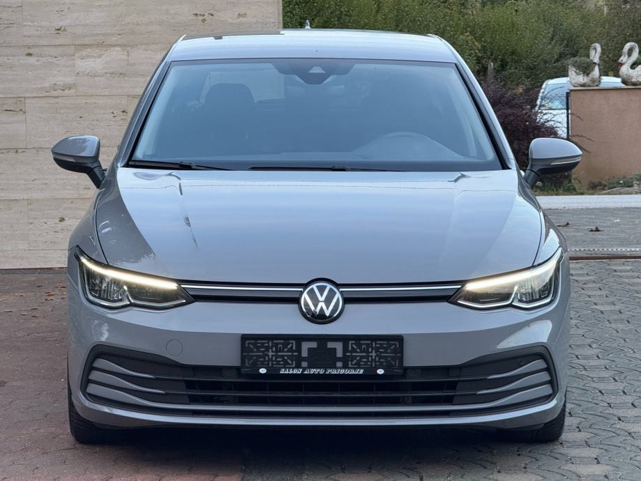 VW Golf 8 2,0 TDI LIFE, NAVI, KEYLESS, ACC, SERVISNA, fotografija 2