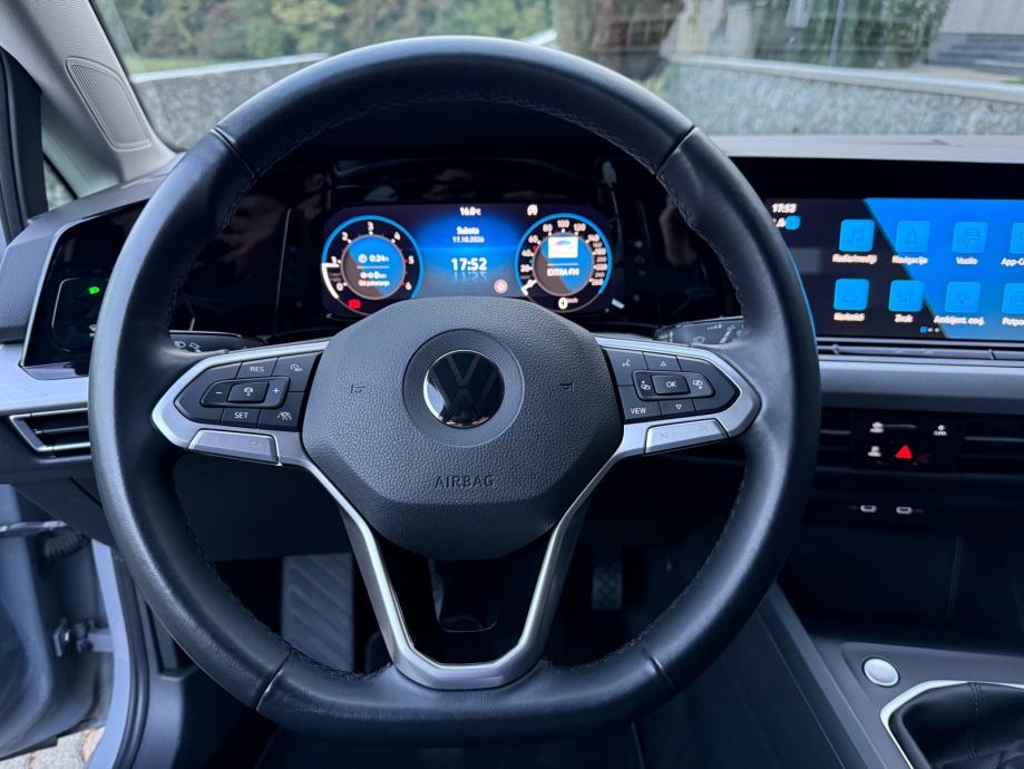 VW Golf 8 2,0 TDI LIFE, NAVI, KEYLESS, ACC, SERVISNA, fotografija 12