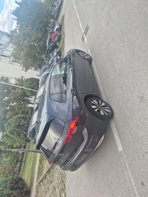 VW Golf 8 2,0 TDI Move, fotografija 7