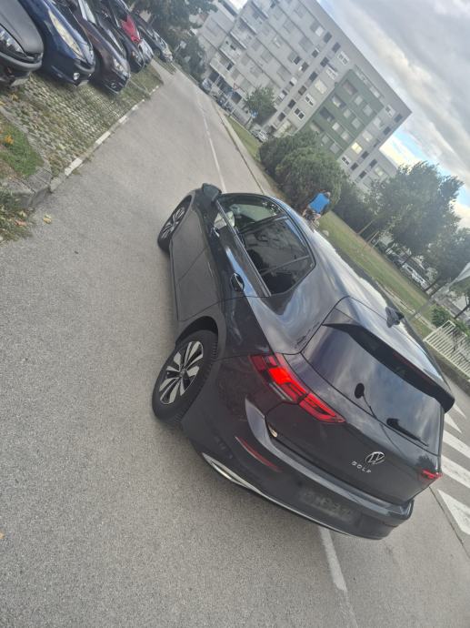 VW Golf 8 2,0 TDI Move, pogled izvana - slika 2