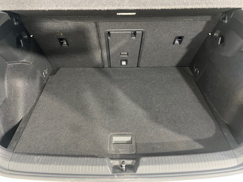 VW Golf 8 2.0 TDI - 3 godine jamstva, fotografija 12