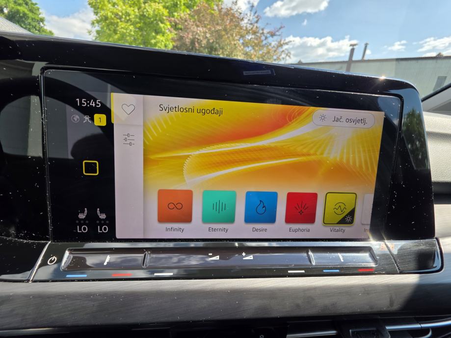 VW Golf 8 2,0 TDI, fotografija 11