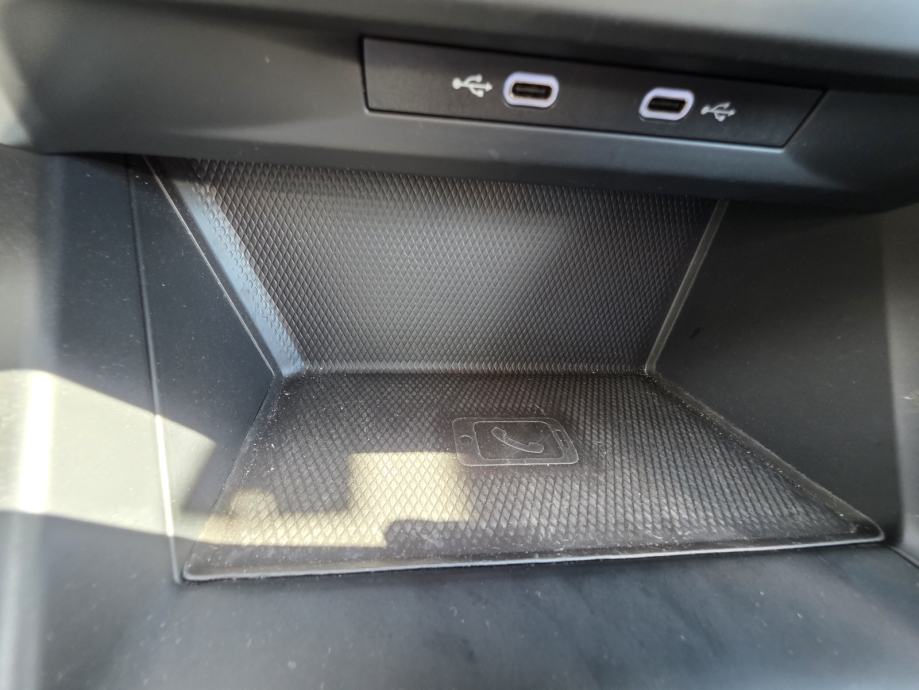VW Golf 8 2,0 TDI, fotografija 15