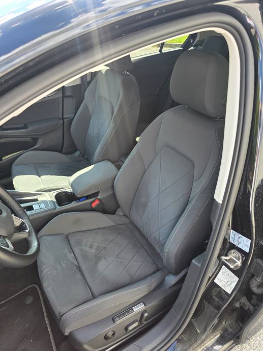 VW Golf 8 2,0 TDI, fotografija 17