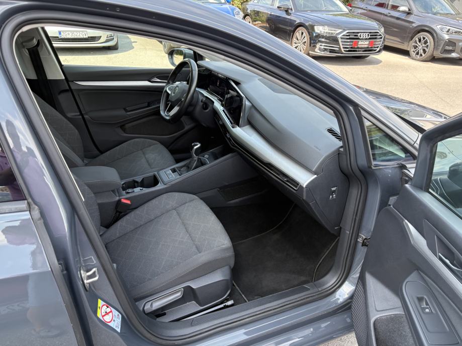 VW Golf 8 2,0 TDI 1edition, samo 61.000 km !!, fotografija 4