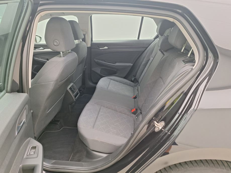 VW Golf 8 2,0 TDI, fotografija 10