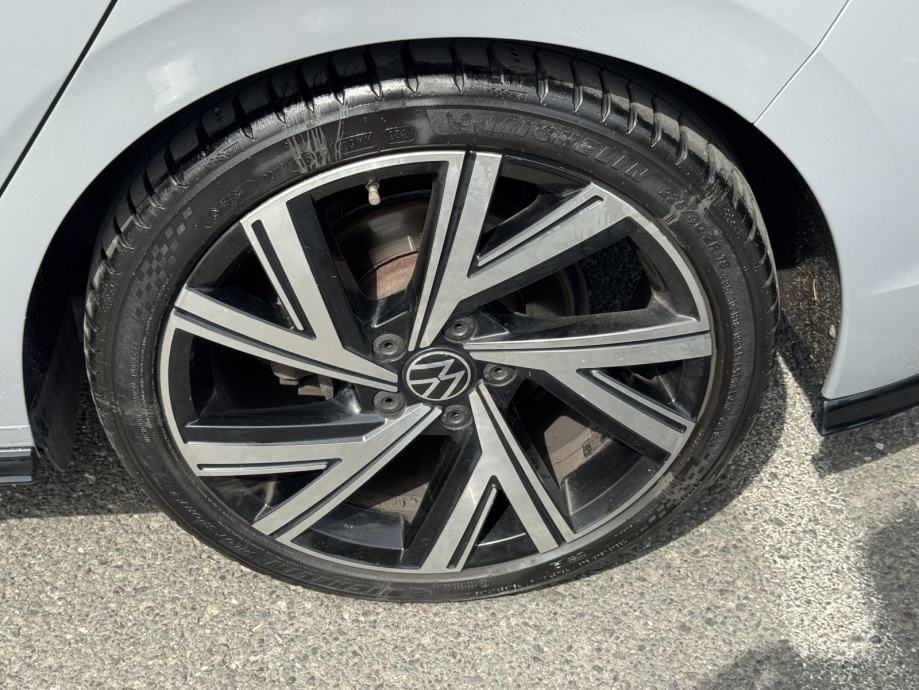 VW Golf 8 2,0 TDI, fotografija 10