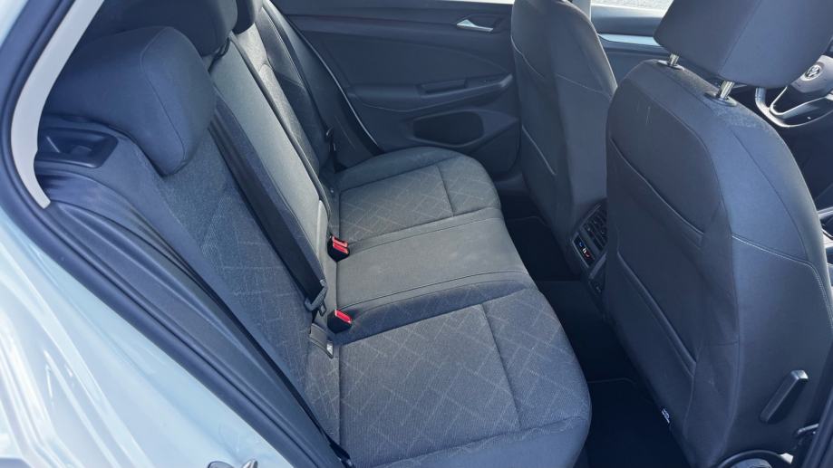 VW Golf 8 2,0 TDI-ALU-KAMERA-IQ DRIVE-SERVISNA-JAMSTVO 12 MJ-TOP!!, fotografija 16