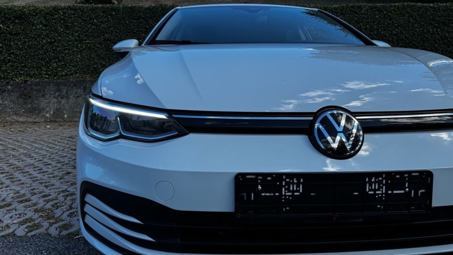 VW Golf 8 2,0 TDI-ALU-KAMERA-IQ DRIVE-SERVISNA-JAMSTVO 12 MJ-TOP!!, fotografija 6