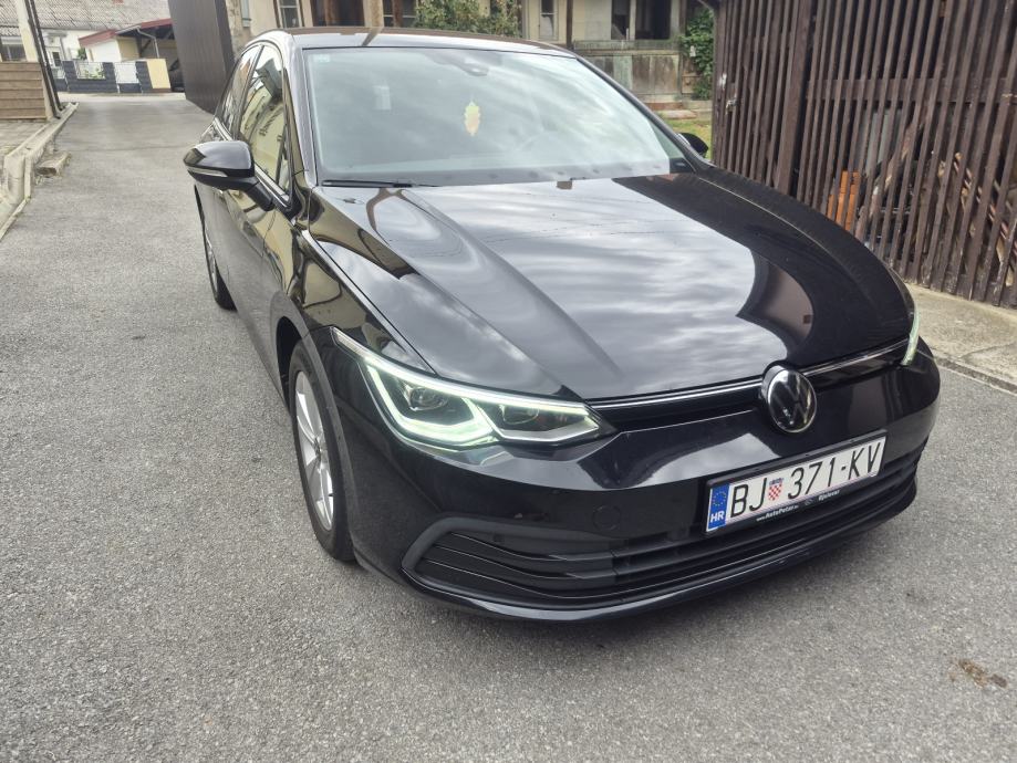 VW Golf 8 2,0 TDI,VLASNIK, SERVISNA, 150 KONJA,RUČNI MJENJAČ,IQ LIGH ., fotografija 18