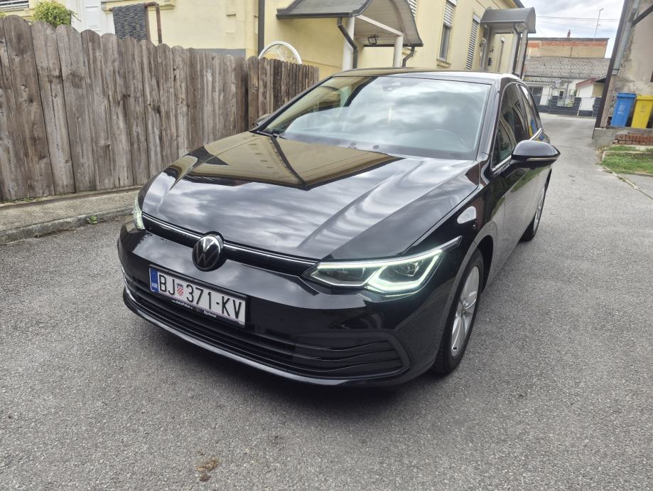 VW Golf 8 2,0 TDI,VLASNIK, SERVISNA, 150 KONJA,RUČNI MJENJAČ,IQ LIGH ., fotografija 19