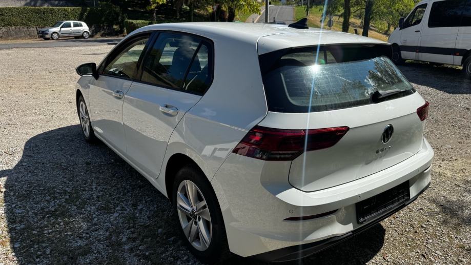 VW Golf 8 2,0 TDI-ALU-KAMERA-IQ DRIVE-SERVISNA-JAMSTVO 12 MJ-TOP!!, fotografija 4