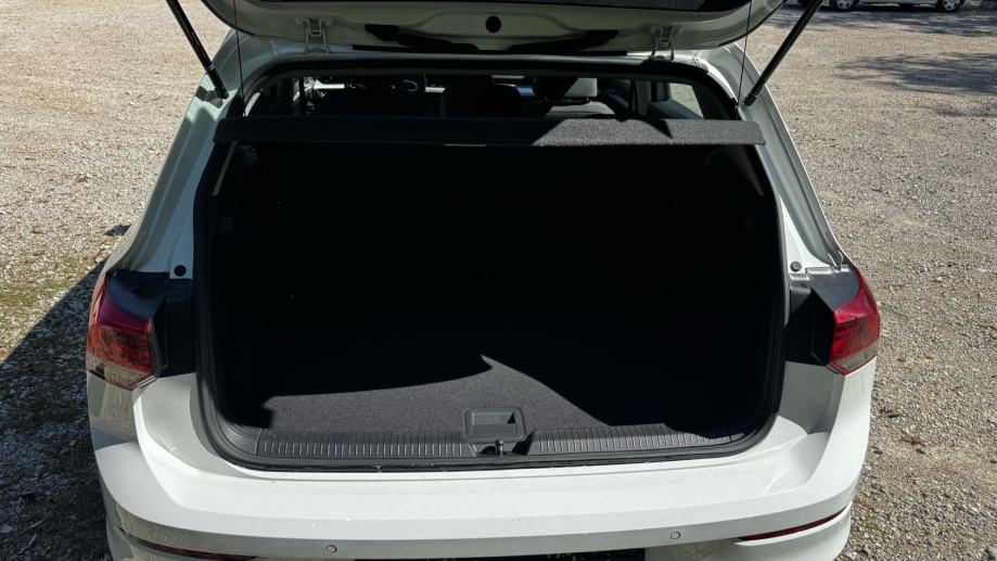 VW Golf 8 2,0 TDI-ALU-KAMERA-IQ DRIVE-SERVISNA-JAMSTVO 12 MJ-TOP!!, fotografija 11