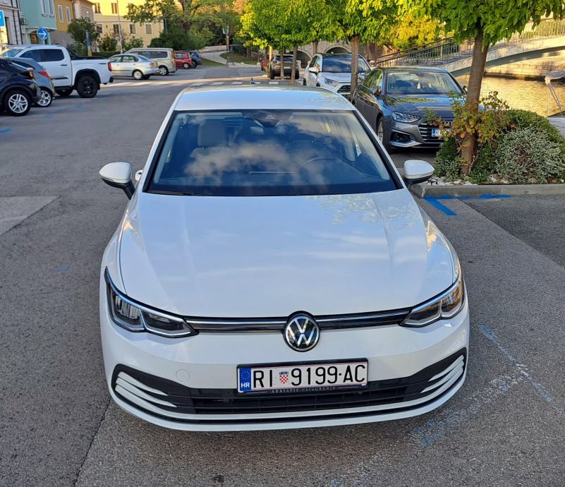 VW Golf 8 2,0 TDI ALU 18" VIRTUAL ,SERVISNA, MRTVI KUT. ODL. STANJE!!, fotografija 6