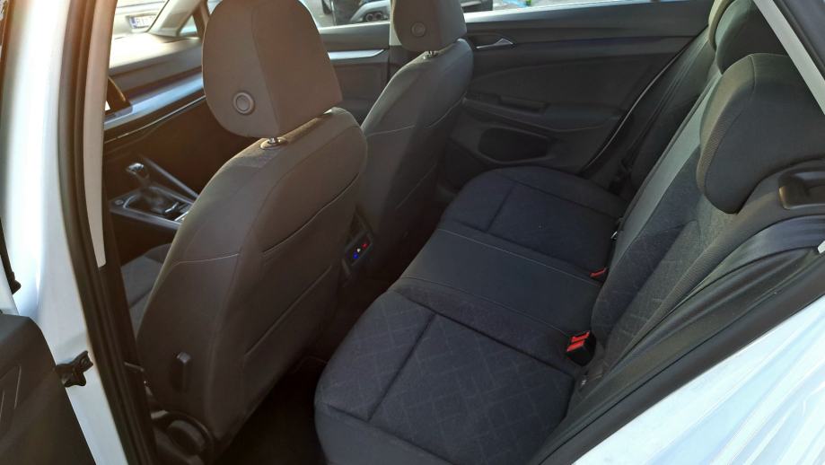 VW Golf 8 2,0 TDI ALU 18" VIRTUAL ,SERVISNA, MRTVI KUT. ODL. STANJE!!, fotografija 17
