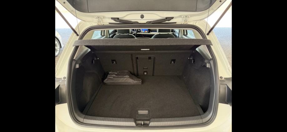VW Golf 8 2,0 TDI, TVORNICKA GARANCIJA, fotografija 10