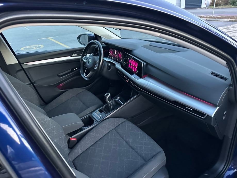 VW Golf 8 2,0 TDI/ VIRTUAL/ LED / Veliki servis /2022godina, fotografija 18