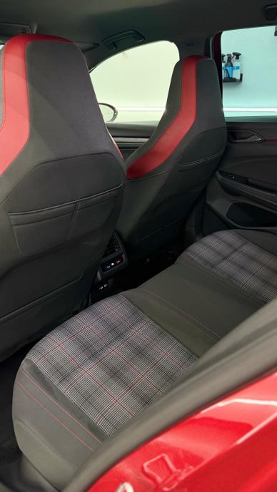 VW Golf 8 2,0 TSI GTI automatik, fotografija 9