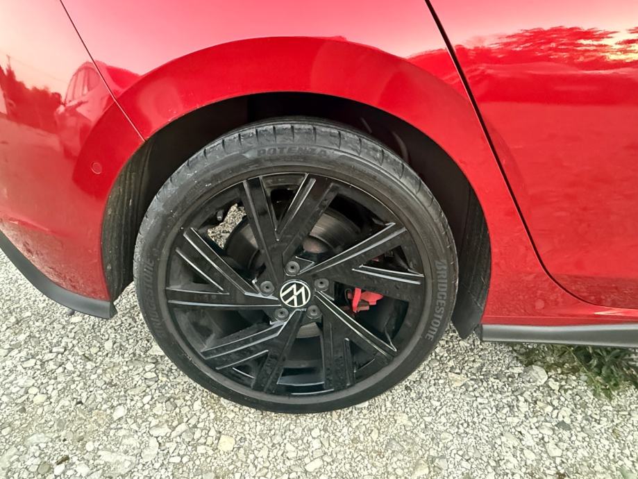 VW Golf 8 GTI 2,0 TSI automatik ROT METALIC✅, fotografija 11