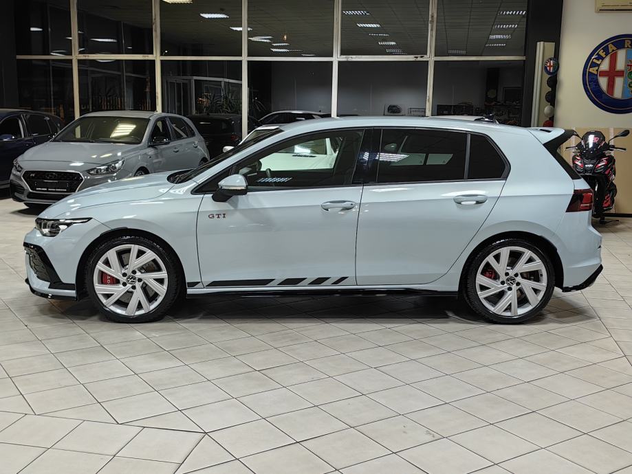 VW GOLF 8.5 *2.0 GTI *CLUB SPORT* F-1 DSG* 2025.god* 8.Tkm* JAMSTVO*, fotografija 5