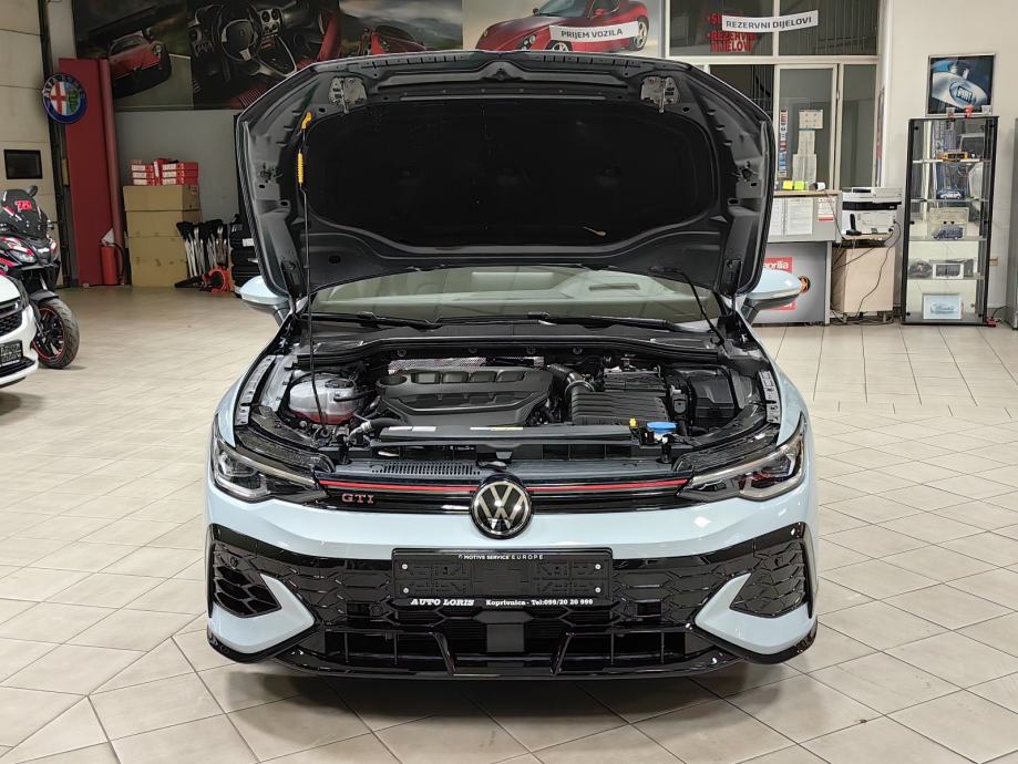 VW GOLF 8.5 *2.0 GTI *CLUB SPORT* F-1 DSG* 2025.god* 8.Tkm* JAMSTVO*, fotografija 9