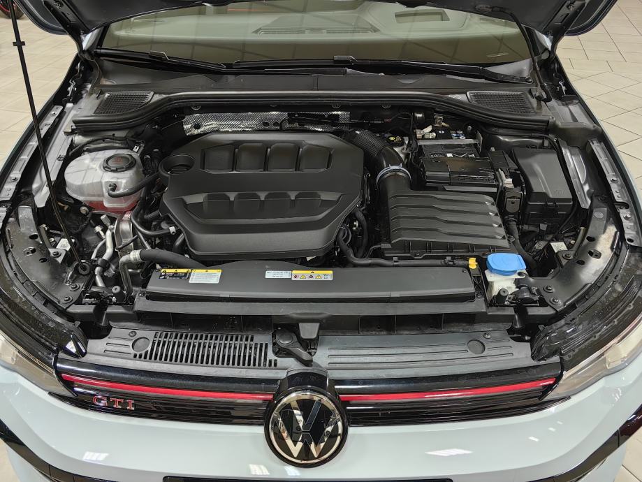 VW GOLF 8.5 *2.0 GTI *CLUB SPORT* F-1 DSG* 2025.god* 8.Tkm* JAMSTVO*, fotografija 10