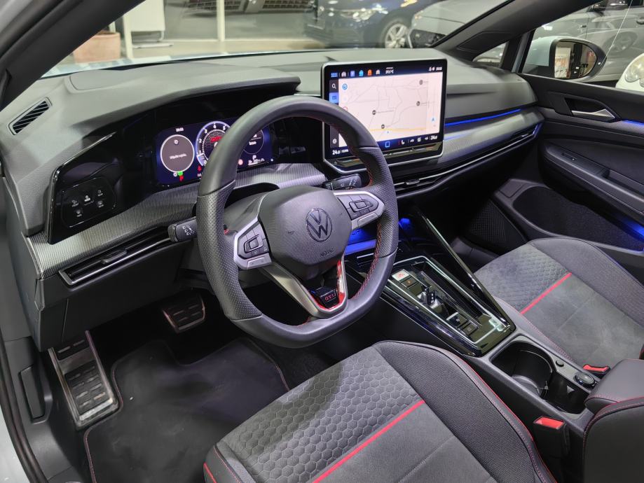 VW GOLF 8.5 *2.0 GTI *CLUB SPORT* F-1 DSG* 2025.god* 8.Tkm* JAMSTVO*, fotografija 18