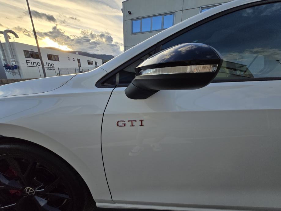VW Golf 8 2,0 TSI automatik, fotografija 9