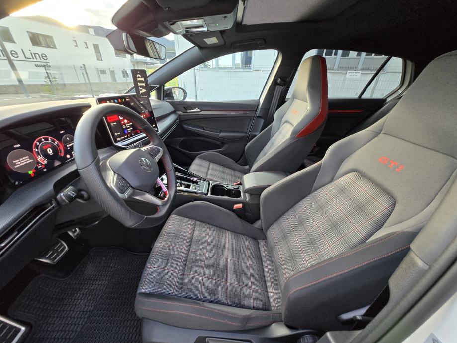 VW Golf 8 2,0 TSI automatik, fotografija 12