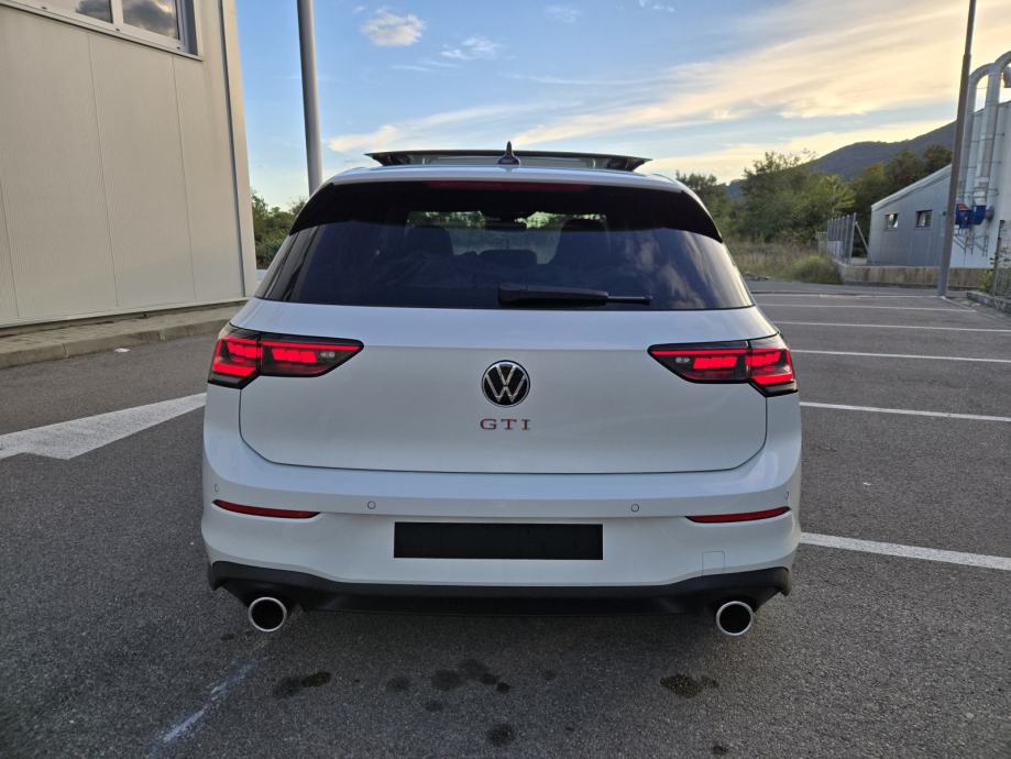 VW Golf 8 2,0 TSI automatik, fotografija 6