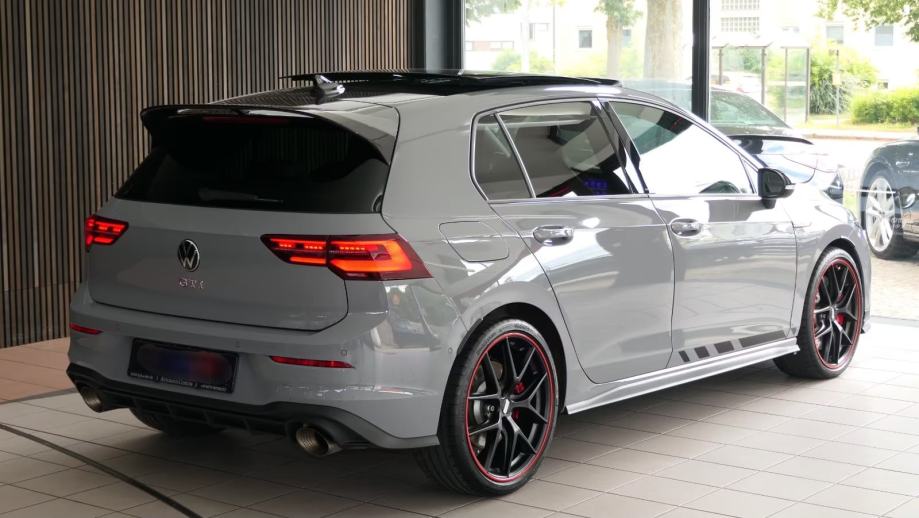 VW Golf 8 2,0 TSI GTI Clubsport *PANORAMA*AKRAPOVIĆ*IQ LIGHT*, fotografija 5