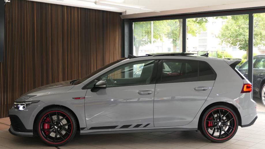 VW Golf 8 2,0 TSI GTI Clubsport *PANORAMA*AKRAPOVIĆ*IQ LIGHT*, fotografija 6