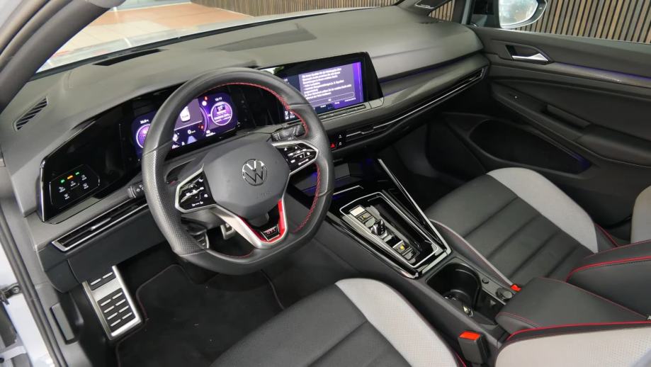 VW Golf 8 2,0 TSI GTI Clubsport *PANORAMA*AKRAPOVIĆ*IQ LIGHT*, fotografija 10