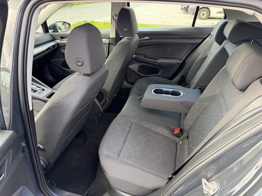 VW GOLF 8 2.0TDI DSG LIFE, LED, NAVI, SENZORI, U PDV-u, fotografija 8