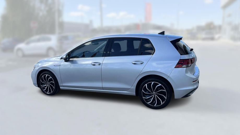 VW GOLF 8 2023 • PREMIUM jamstvo • AutoZubak Rabljena, fotografija 6