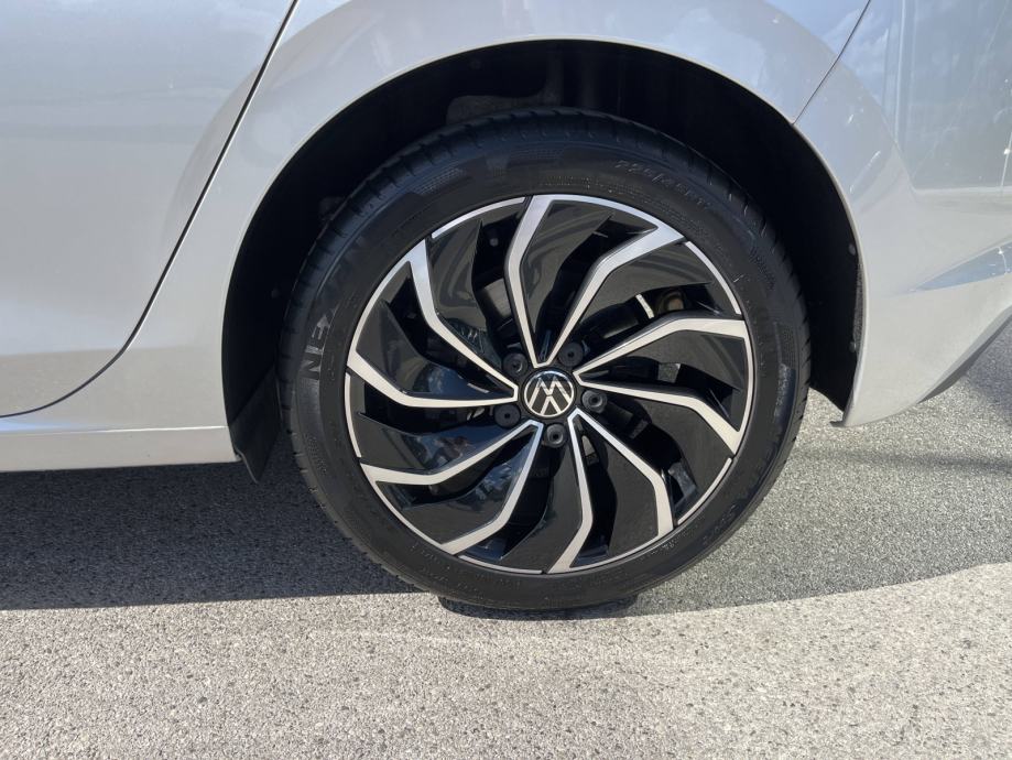 VW GOLF 8 2023 • PREMIUM jamstvo • AutoZubak Rabljena, fotografija 15