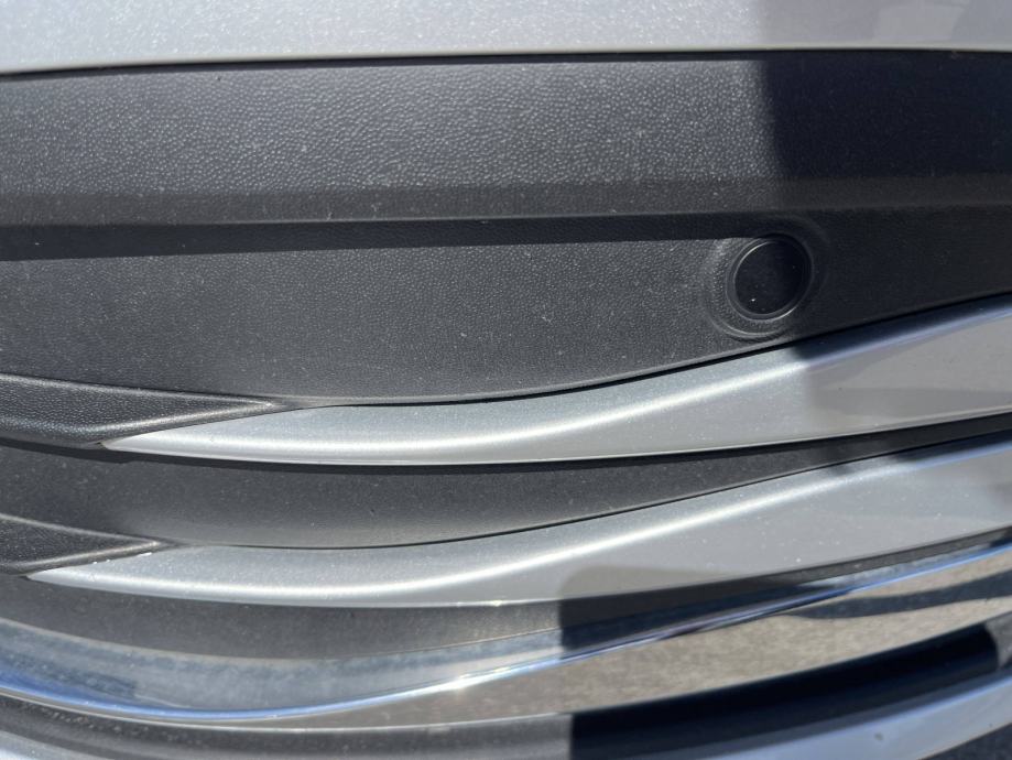 VW GOLF 8 2023 • PREMIUM jamstvo • AutoZubak Rabljena, fotografija 17